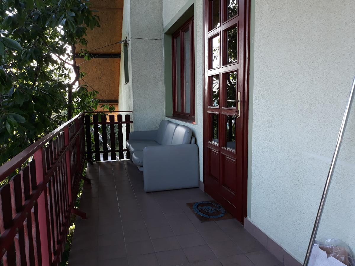 לנטי Rozsa Apartman מראה חיצוני תמונה
