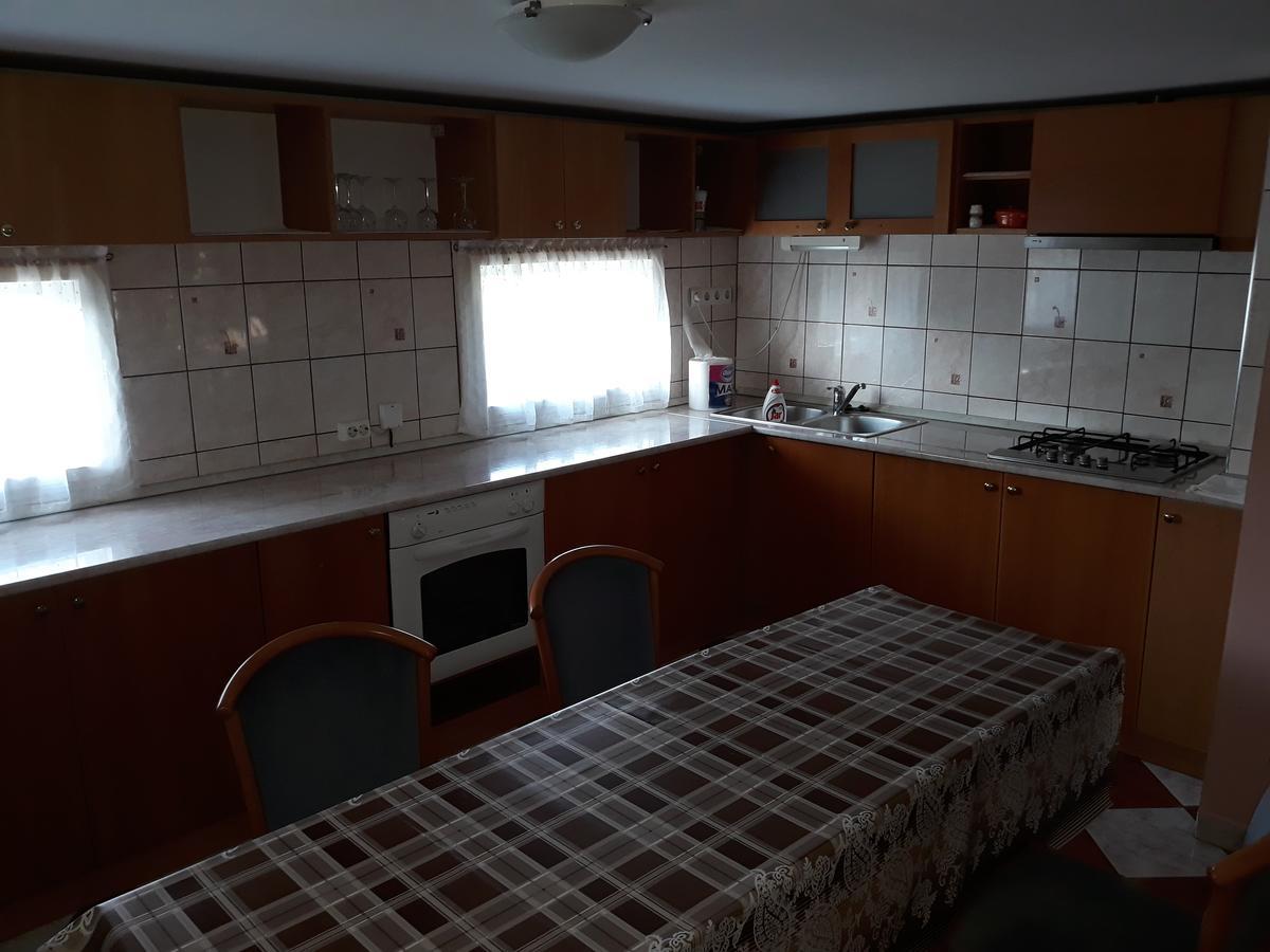 לנטי Rozsa Apartman מראה חיצוני תמונה